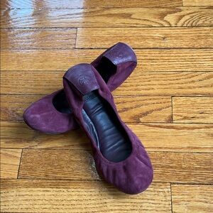 Tory Burch Burgundy Suede Ballet Flat Size 8